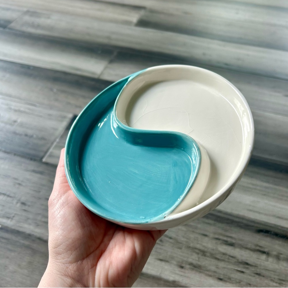 Turquoise & White Enameled Yin Yang Ceramic Decor Tray Ring Bowl Dish - Picture 7 of 7